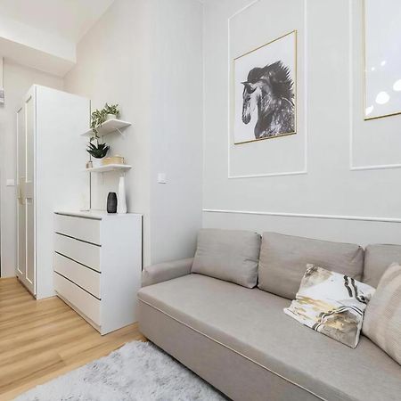 Q2 Warsaw Apartments Екстериор снимка