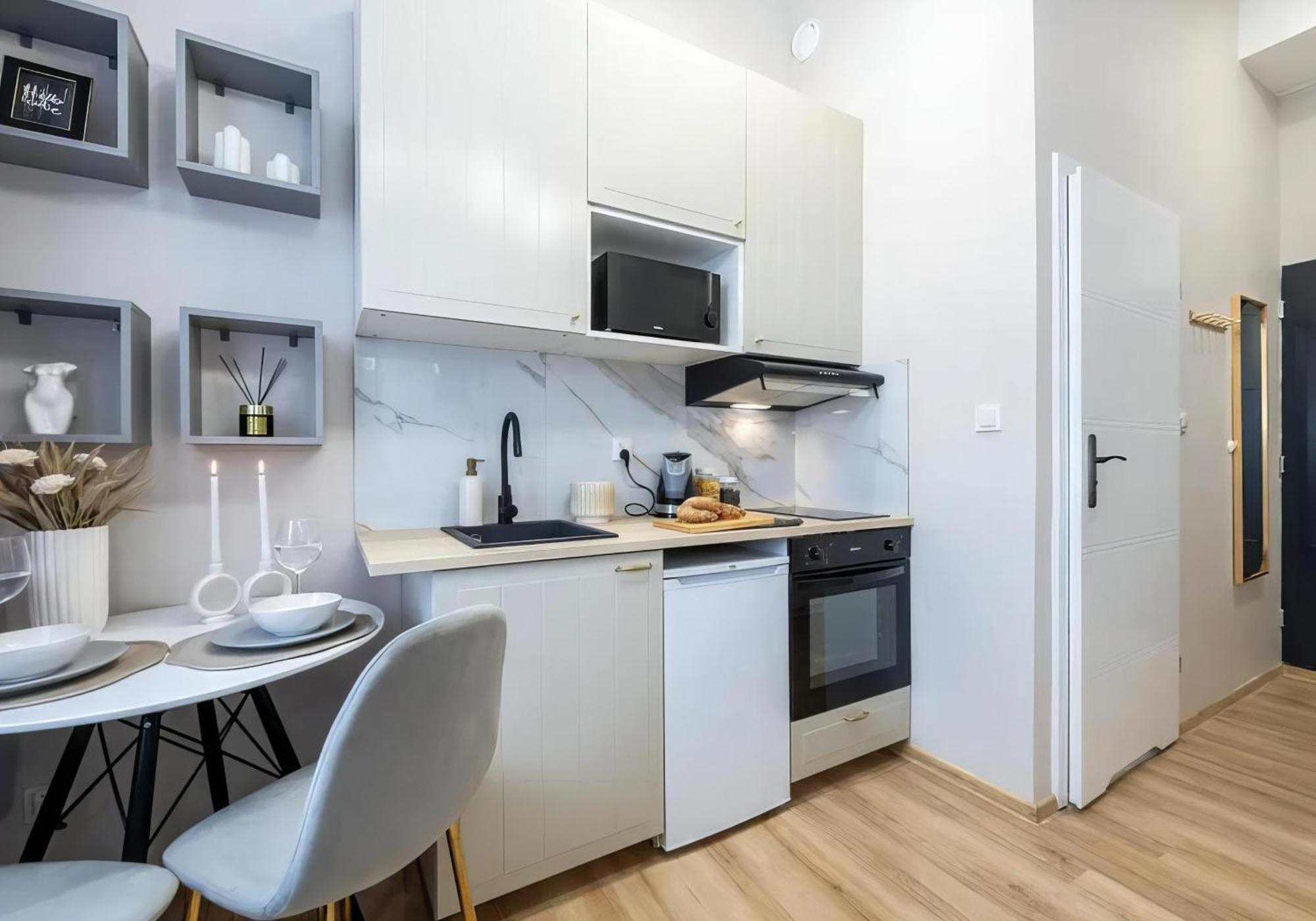 Q2 Warsaw Apartments Екстериор снимка